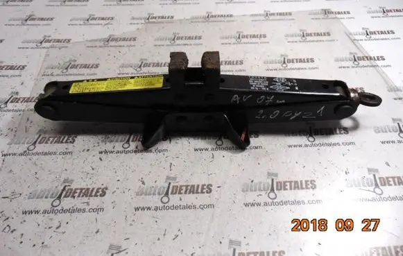 Toyota Avensis T250 Lift Jack 0911105031