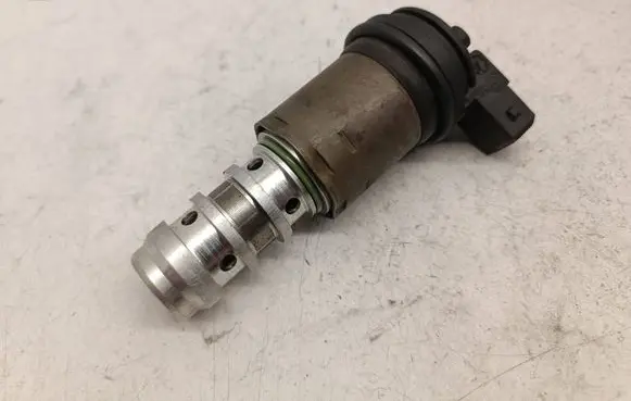 BMW 3 E46 Camshaft vanos timing valve 1707323 11361707323