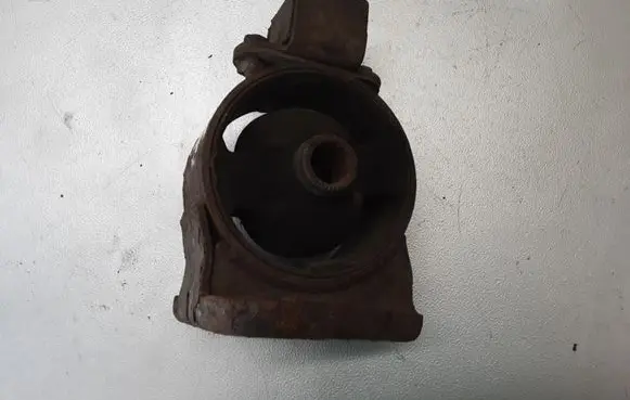 Hyundai Santa Fe Engine mount bracket 219122B000