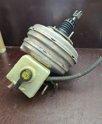 BMW 5 E60 E61 Brake booster