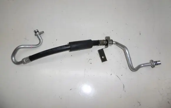 Infiniti Q50 Air conditioning (A/C) pipe/hose