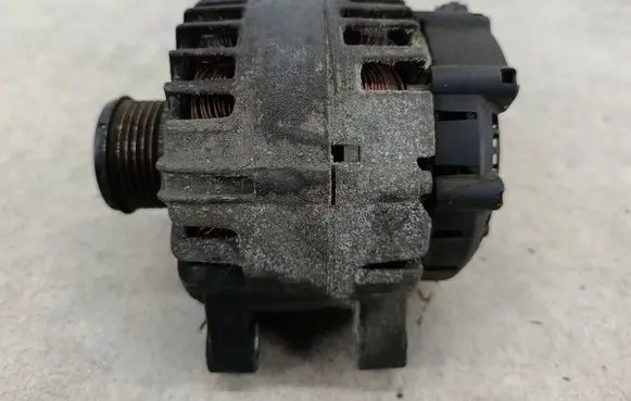 Citroen C3 Picasso Generator/alternator 9665617780