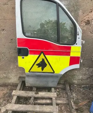 Iveco Daily 35 - 40.10 Front door