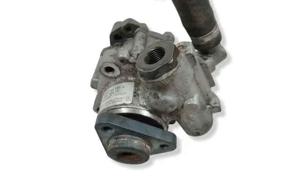 Volkswagen Tiguan Power steering pump 4F0145155A 7692955180