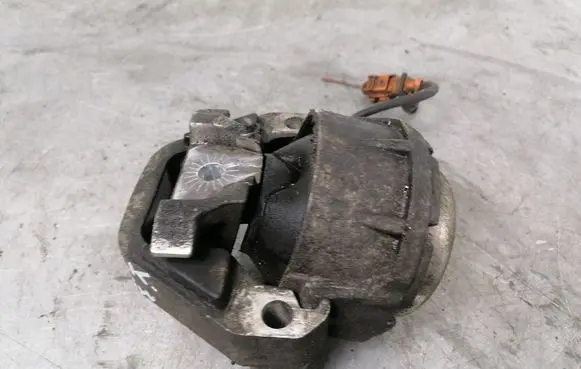 Audi A6 S6 C7 4G Engine mount bracket 4G0199381