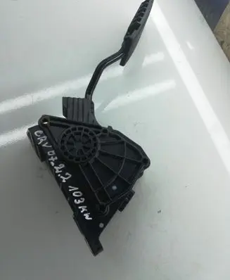 Honda CR-V Accelerator throttle pedal JM14B J30000011739 31307J25