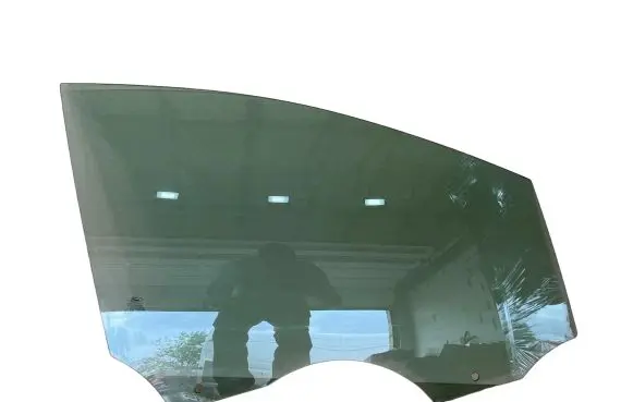 Ford Grand C-MAX Front door window/glass (coupe) 