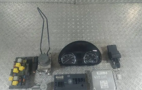 Mercedes-Benz Vito Viano W639 Engine control unit/module ECU A6511501879 A0054469640