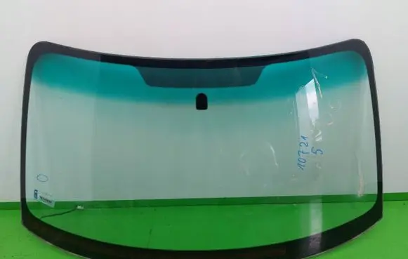 Subaru Forester SG Front windscreen/windshield window