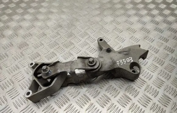Mercedes-Benz A W176 Engine mounting bracket A2462401309 A2462400809