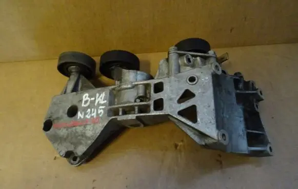 Mercedes-Benz B W245 Generator/alternator bracket A6402002770