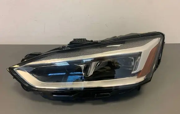 Audi RS5 Headlight/headlamp 8W6941033C 030110023103