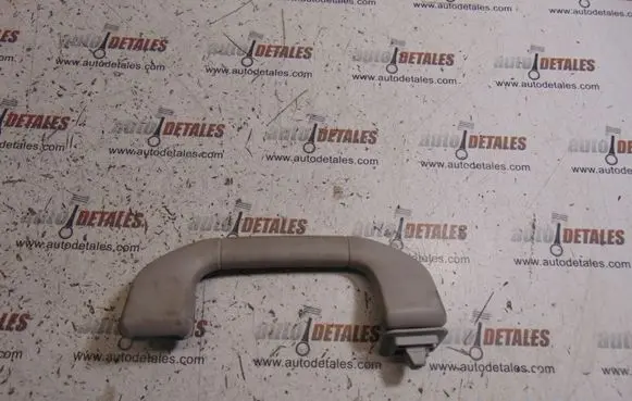 Mercedes-Benz E W212 Front interior roof grab handle A2048100051