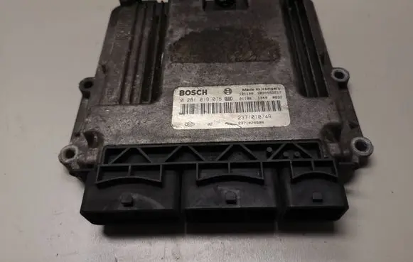 Renault Scenic III - Grand scenic III Engine control unit/module 237101074R 0281019075 237102460R