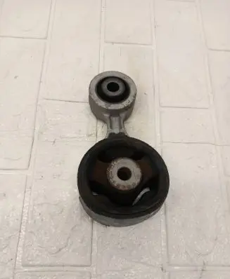 Honda CR-V Engine mount bracket MTUPR