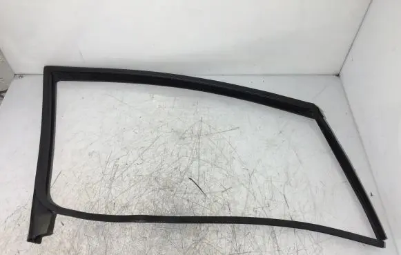 Ford Courier Rubber seal front coupe door 