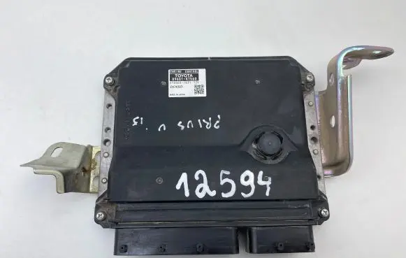 Toyota Prius+ (ZVW40) Engine control unit/module 8966147560 2755007831