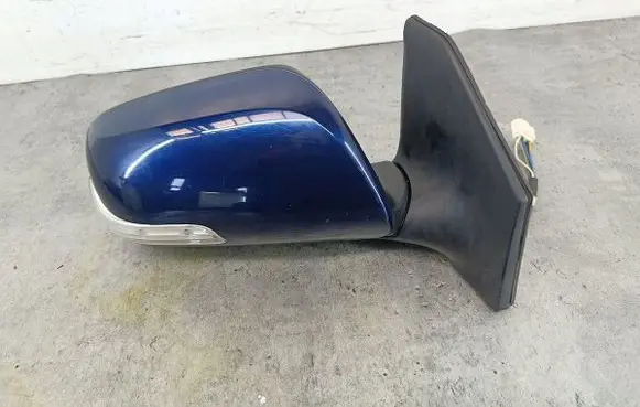 Toyota Avensis T250 Front door electric wing mirror E11020058E11016057