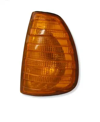 Mercedes-Benz W123 Front indicator light 1305233051