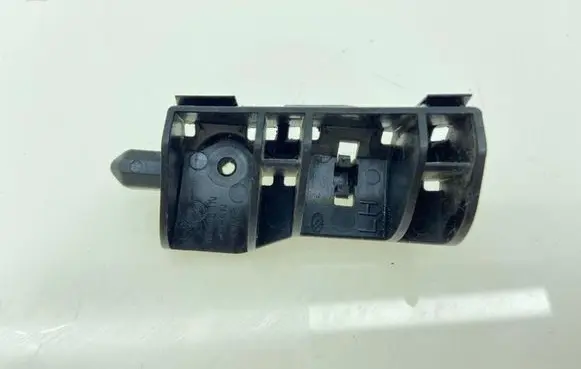 Subaru Outback Front bumper mounting bracket 57765AG011 57765AG 57765AG010