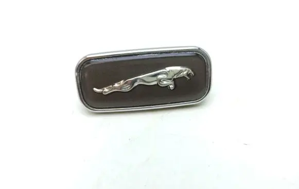 Jaguar XJ X308 Fender model badge letters HNC5796AA