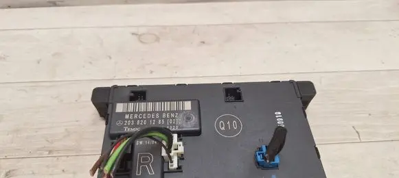 Mercedes-Benz C W203 Door control unit/module 2038201285 00001320 203820128502