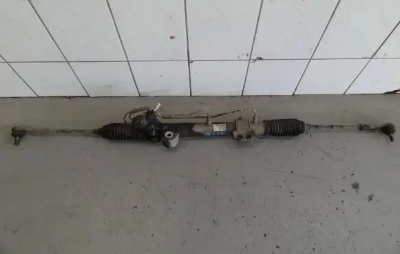 Nissan Almera Tino Steering rack