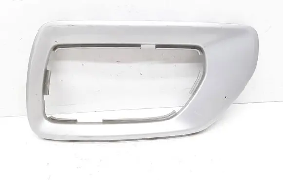Volvo XC70 Front fog light trim/grill 30744507