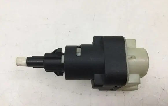 Audi A4 S4 B7 8E 8H Brake pedal sensor switch 1K2945511