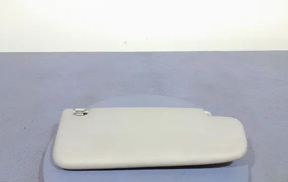 Alfa Romeo Giulietta Sun visor