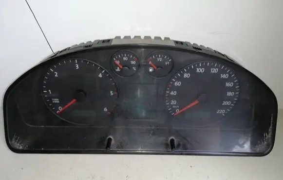 Volkswagen Transporter - Caravelle T5 Speedometer (instrument cluster) 88311346