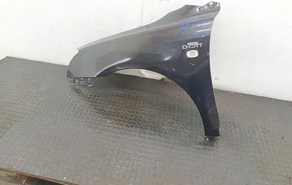 Toyota Avensis T250 Fender 