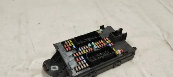 Volvo S90, V90 Fuse module 31346672