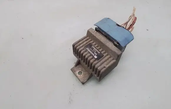 Renault Megane II Glow plug pre-heat relay 9640469680