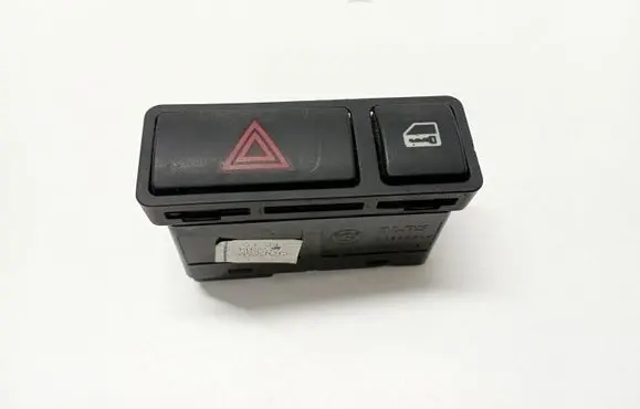 BMW 5 E39 Hazard light switch