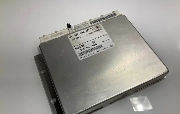 Mercedes-Benz E W210 ESP (stability system) control unit 0295455032 0265109458 121001470