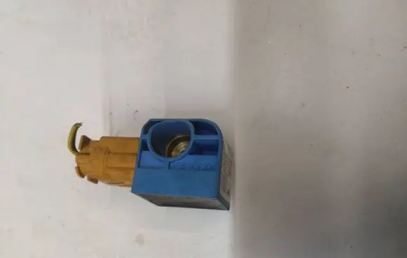 KIA Sorento Airbag deployment crash/impact sensor 959203E100 96838102 5WK43073