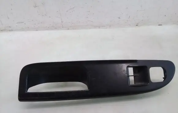 Volkswagen PASSAT B6 Front door interior handle trim 3C1867171A