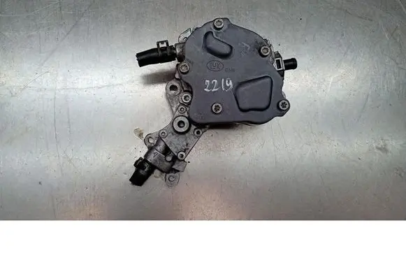 Audi A6 Allroad C5 Vacuum pump 038145209H