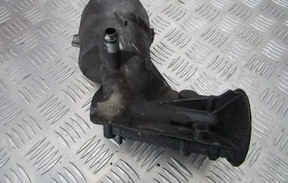 Opel Astra H Oil filter cover 