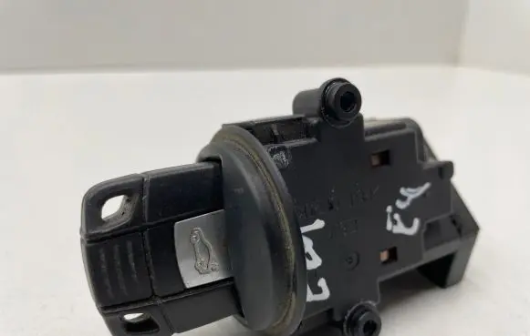 BMW 5 E60 E61 Ignition lock 6954722 10862510