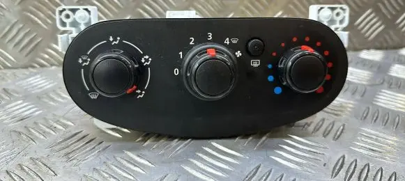 Dacia Dokker Climate control unit 5P3741300 A42303300