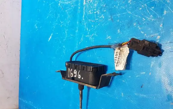 Volvo V70 Windshield washer spray nozzle 0390206219