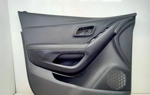Chevrolet Trax Front door card panel trim 