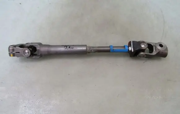 Nissan Leaf II (ZE1) Steering column universal joint