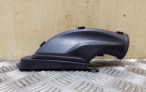 Ford Focus Air intake duct part CV619E635BB
