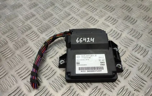 Volkswagen Tiguan Hand brake control module 3AA907801E