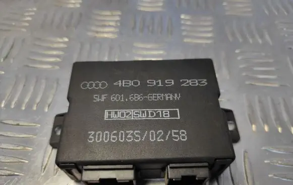 Audi A6 S6 C5 4B Parking PDC control unit/module 4B0919283