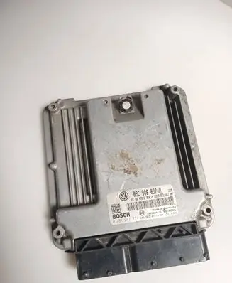 Volkswagen Golf V Engine control unit/module 03C906032P 03C906032C 0261201771
