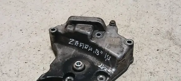Engine mounting bracket
